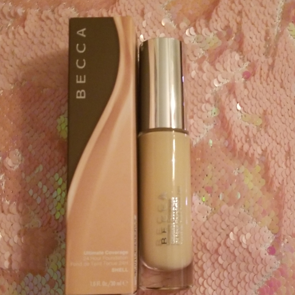 Becca 24 hour  Foundation